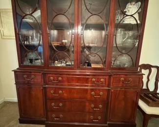Antique mahogany dining room China cabinet with hidden butler‘s desk