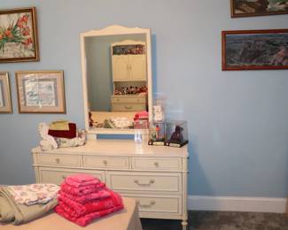 Thomasville French Provincial Bedroom Set