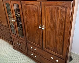 Available on the ONLINE PreSale: www.estatesales.net/NC/Huntersville/28078/marketplace/79426