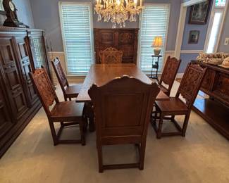 Available on the ONLINE PreSale: www.estatesales.net/NC/Huntersville/28078/marketplace/79426