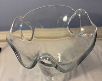 Manufacturer: Peill & Putzler (Germany)
Model/Series: Andros
Height: ~11 inches
Material: 24% lead crystal, clear, hand-blown
Design: Mid-Century/Modernist style