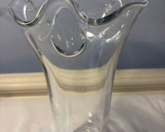 Manufacturer: Peill & Putzler (Germany)
Model/Series: Andros
Height: ~11 inches 
Material: 24% lead crystal, clear, hand-blown
Design: Mid-Century/Modernist style