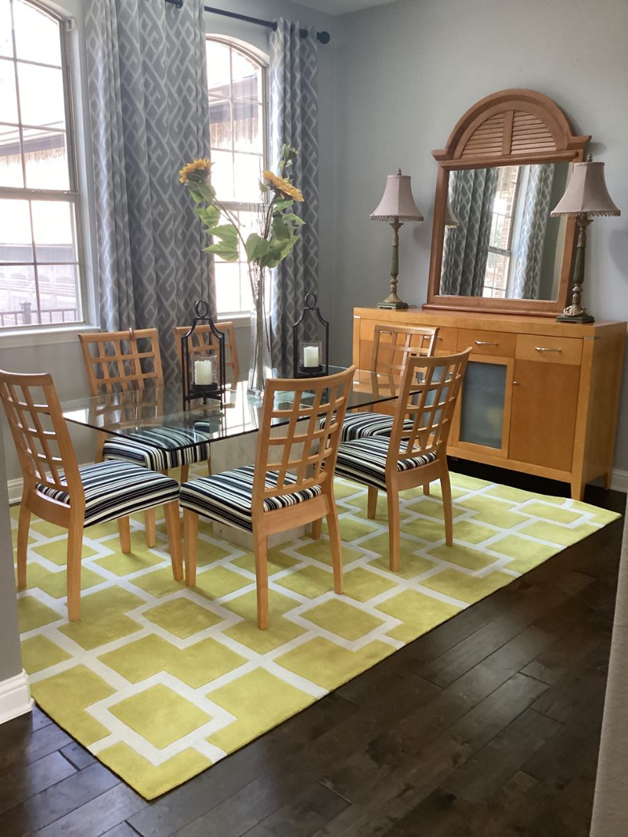 Beautiful dining table and chairs
