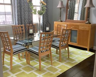 Beautiful dining table and chairs