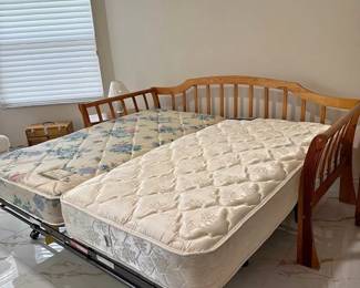 trundle bed