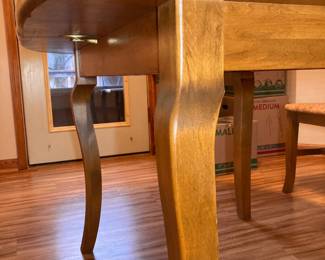 Walter of Wabash Dining Room Table