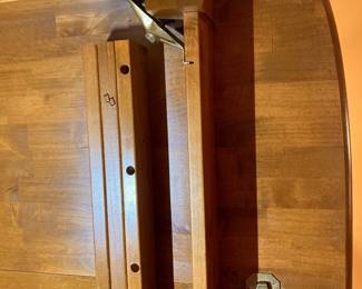 Walter of Wabash Dining room table detail