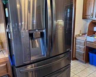 Newer LG refrigerator 