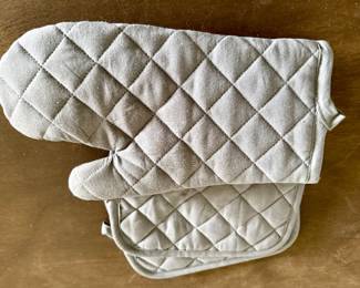 Oven Mitt Set