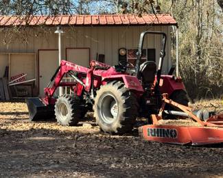 Mahindra tractor 