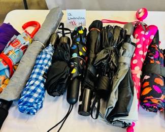 12 Umbrellas '