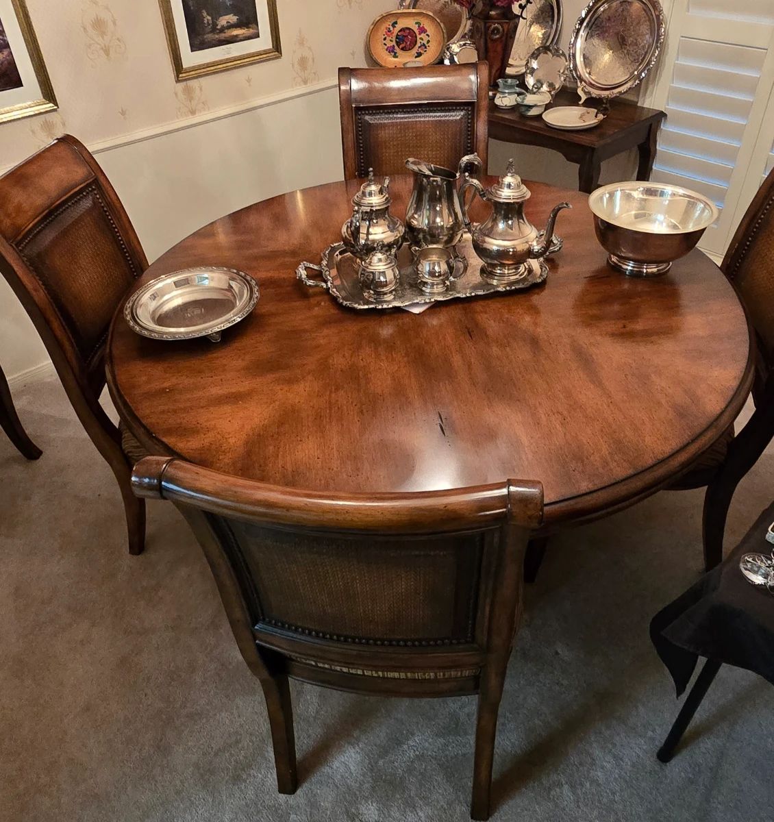 Here we go! So many pretty classy items in this sale. We still have garage to go. More Pictures to come!