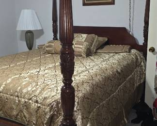 4 Poster Mahogany Queen Bed