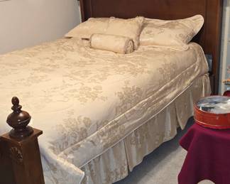 Queen Size Beautiful Hogh Back Bed