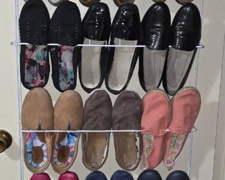 Ladies Shoes Size 9 1/2