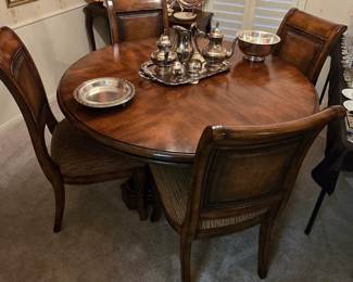 Dining Room Table with 6 Chairs