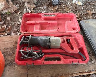 MILWAUKEE SAWZALL W/ CASE