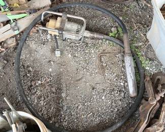 CONCRETE VIBRATOR