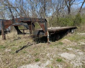 25 4 DOVE GOOSENECK TRAILER