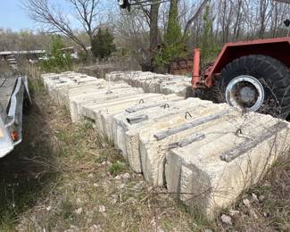 (26) 6’ CONCRETE BARRIERS