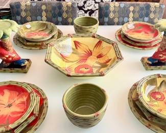 Raymond Waites 'Amazon' Dishes