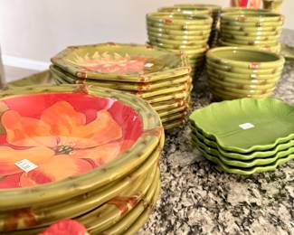 Raymond Waites 'Amazon' Dishes