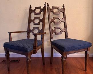 Dining room chairs - 2 with arms, 4 without