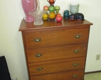 5 Drawer Maple Dresser