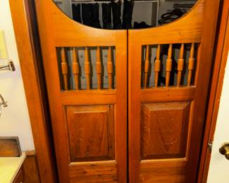Double set of swinging saloon doors