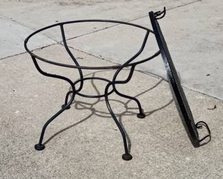 Another view of the mid-century style wrought iron tray top table for garden, patio, poolside 