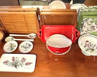 EBE083 Beautiful Botanical Ceramics & Kitchen Items 