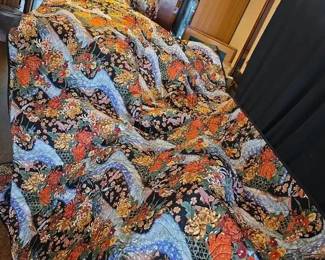 EBE103 - Queen Size Chrysanthemum Print Bedcover 