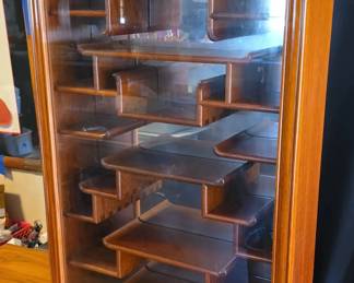 EBE081 - Curio Cabinet 