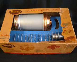 EBE163 - Vintage Mirro Cooky-Pastry Press