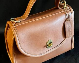 EBE100 Maple Leather Coach Regina 9983 Crossbody Bag 