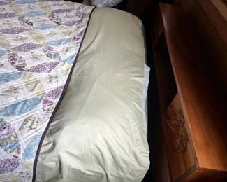 EBE258 Very Nice Bed With Beautiful Koa Wood Headboard