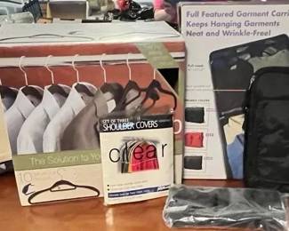 EBE088 Closet And Travel Items 