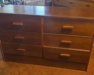 EBE064 - 6-Drawer Dresser 