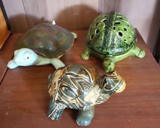 EBE044- Three Decorative Turtles