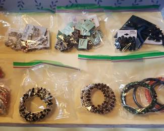 EBE072- Costume Jewelry Earrings And Bracelets