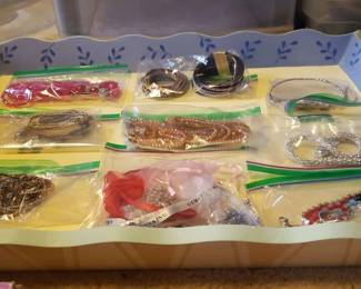 EBE063- Vintage Beaded Costume Jewelry