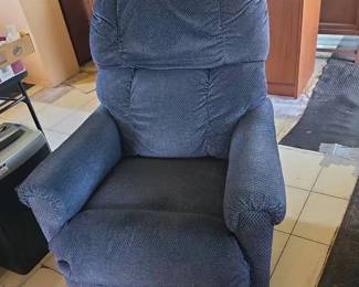 EBE076 - La-Z-Boy Recliner 
