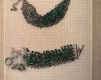 EBE130 - Green wide chainmail bracelet 
