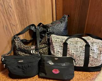 EBE124 Victoria Secret And Baggallini Bags 