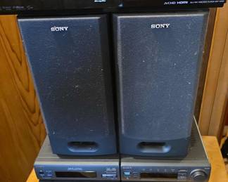EBE052 - SONY Mini HI-FI System and BLU-RAY Player 