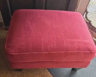 EBE232 - Emery Berry Ottoman