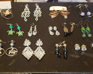 EBE105- Costume Jewelry Earrings