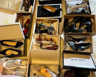 EBE264 Tons Of Size 7 Women’s High Heel Shoes In Original Boxes!!! 