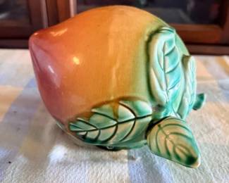 EBE017 - Chinese Porcelain Temple Offering Fruit 