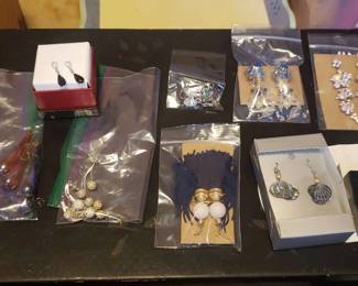 EBE194- More Costume Jewelry Earrings